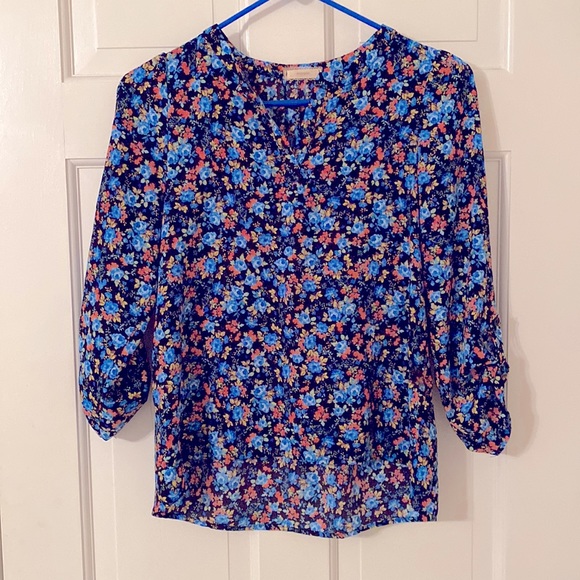 Soprano Blouse - Picture 1 of 3